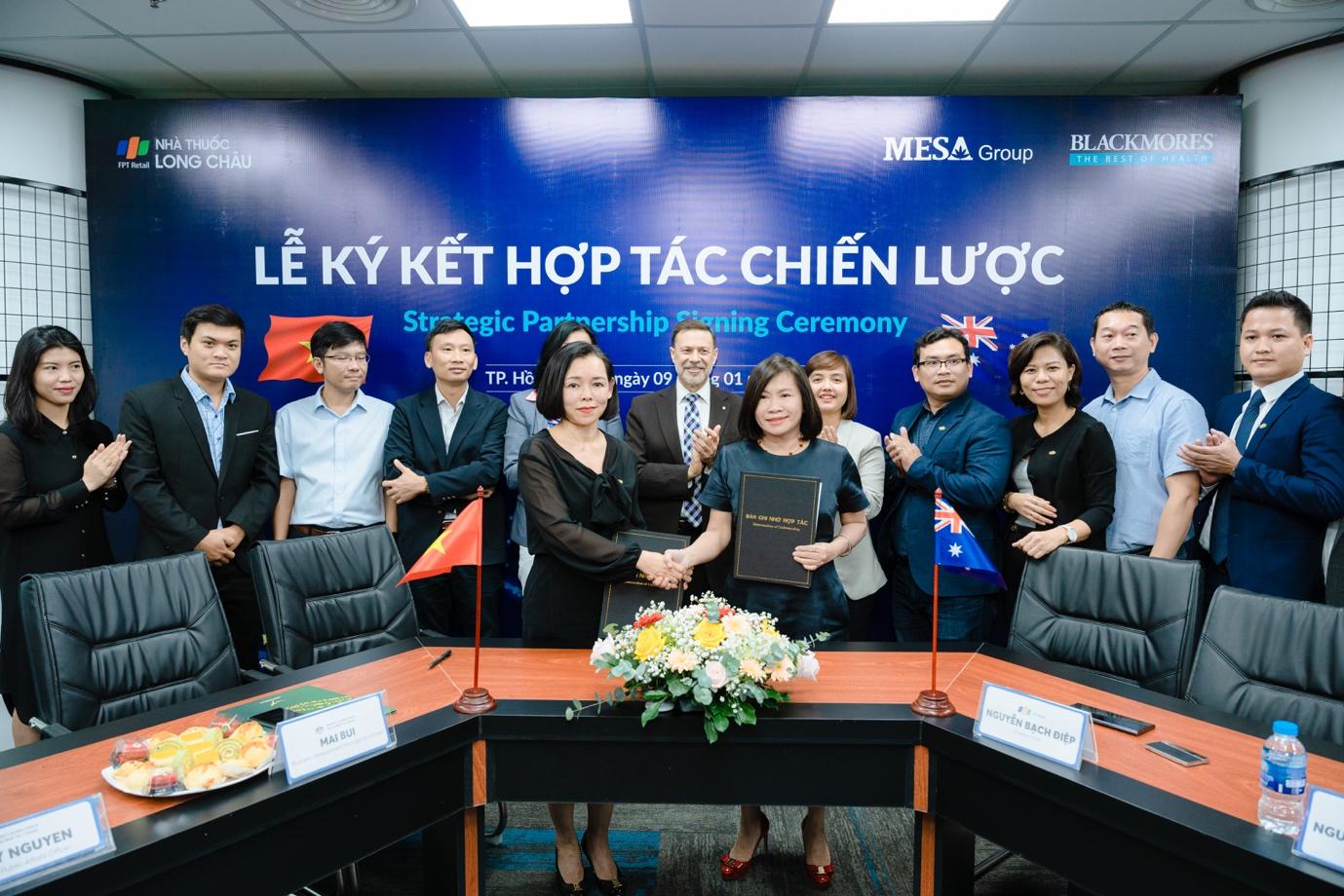  FPT Long Chau officially cooperates with Blackmores